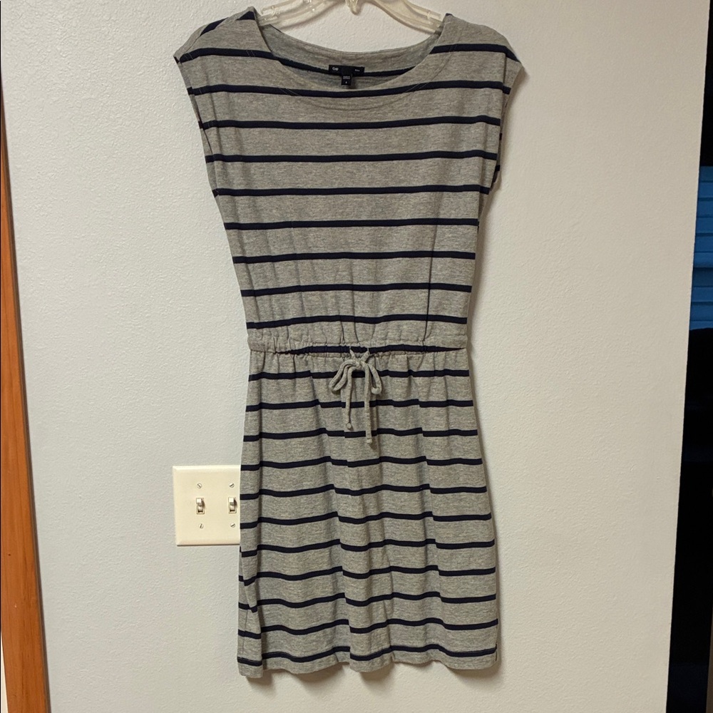 GAP Dress Gray and Navy Striped Jersey Size Small